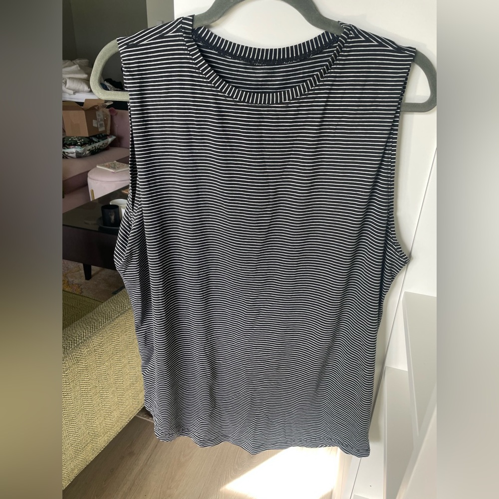 lululemon tank